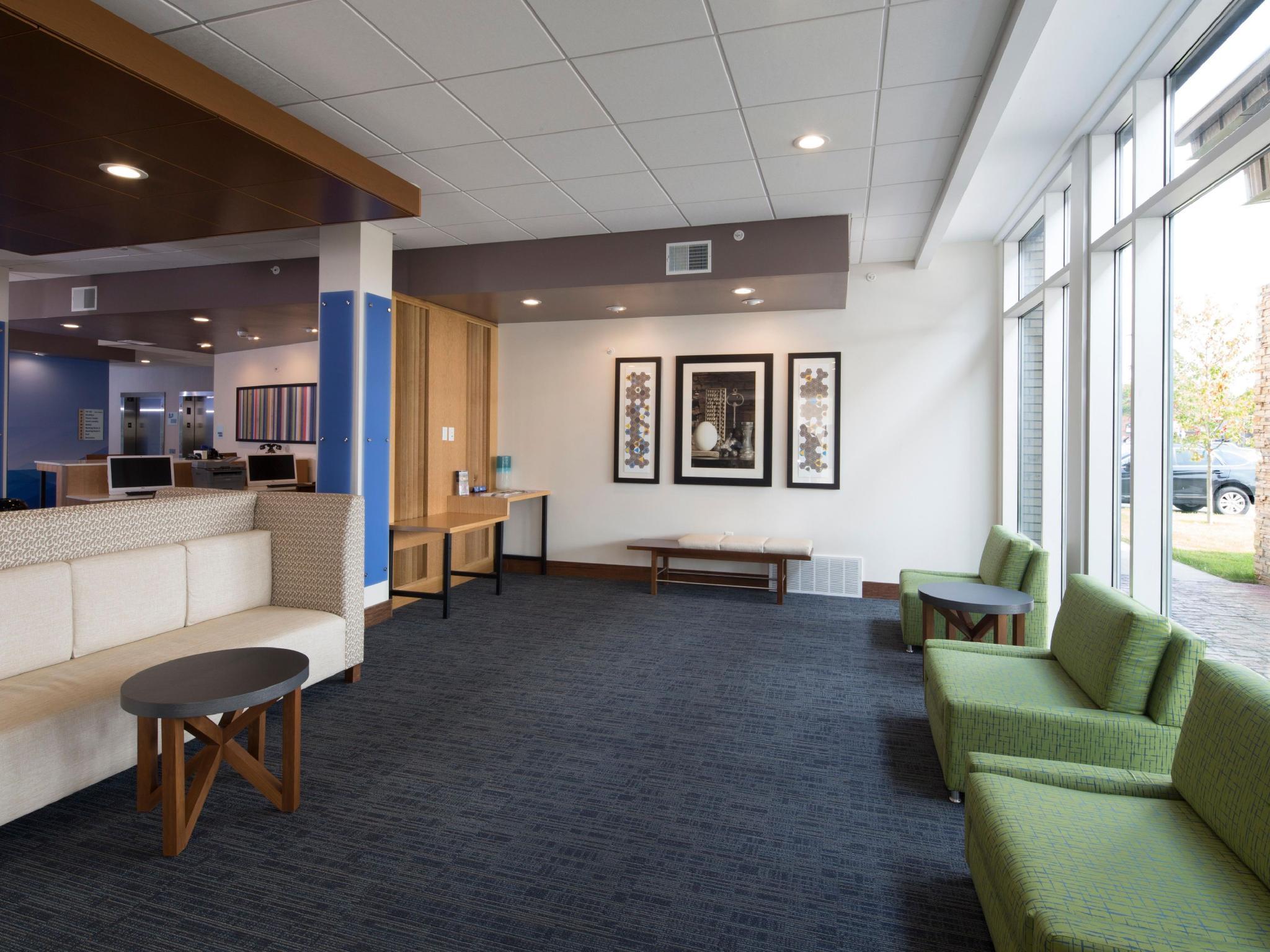 Holiday Inn Express & Suites Alpena - Downtown By Ihg Exterior photo